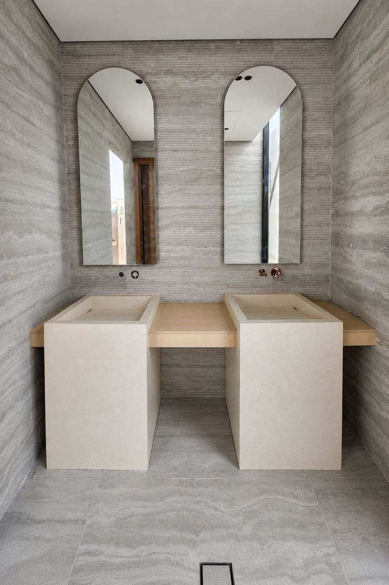 Sharjah vanity counter